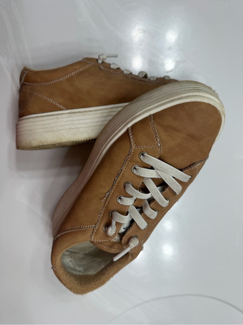 Roxy Tan Lace-Up women’s Sneakers